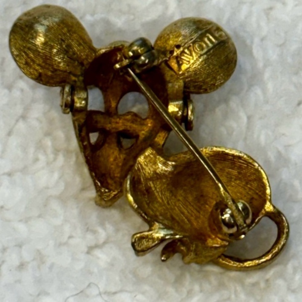 Vintage Avon Mouse Brooch with Articulated Glasses Gold Tone Whimsical - Picture 13 of 14